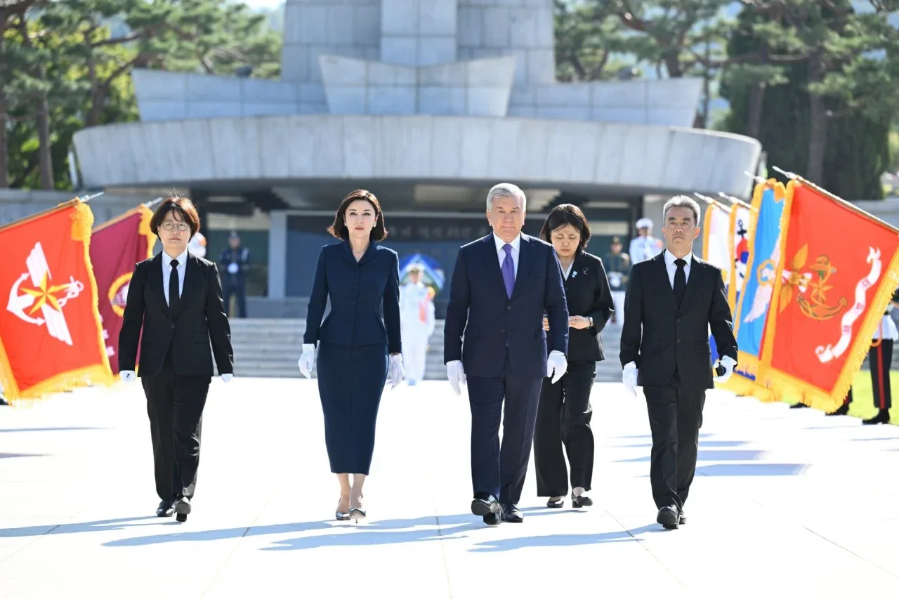 «A Historical Tribute in Seoul: Shavkat Mirziyoyev's Visit to the Republic of Korea Begins