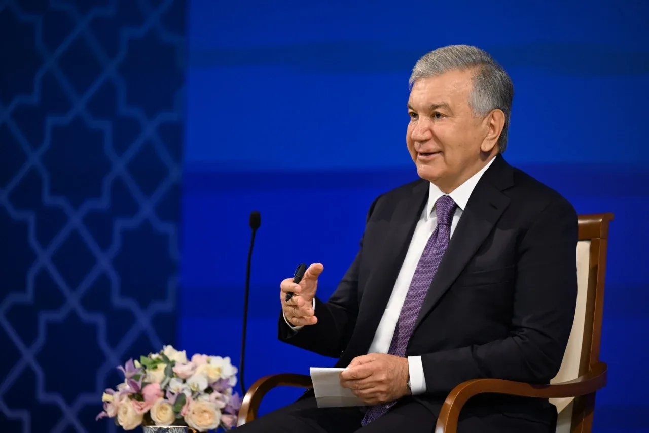 Shavkat Mirziyoyev met with Uzbek students and scientists in Seoul (video)