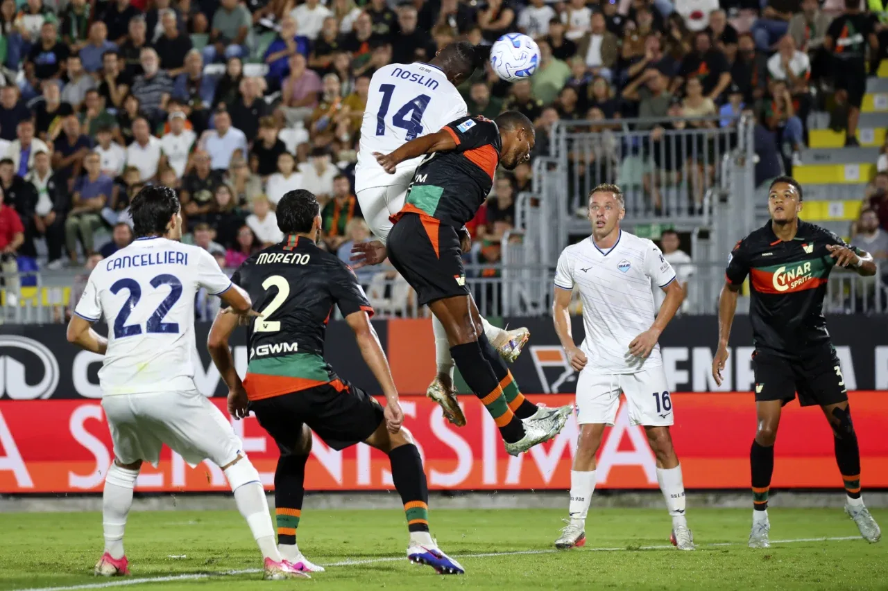 Penalty drama in Venice: Lazio secure a confident 2-0 victory!