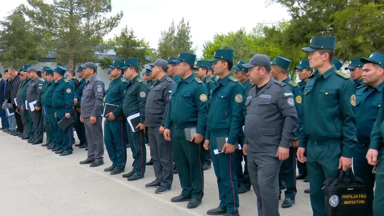 Attention drivers: Neighborhood police inspectors can now fine cars
