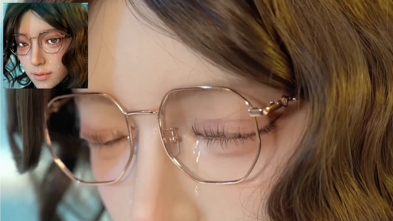 Humanoid robot capable of crying presented in China (video)