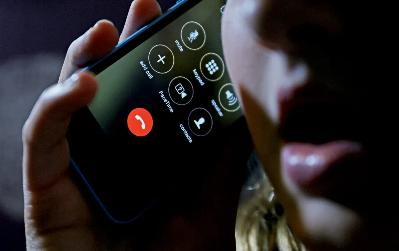 Does a late-night call scare you or make you happy?: Mysterious programs in our subconscious