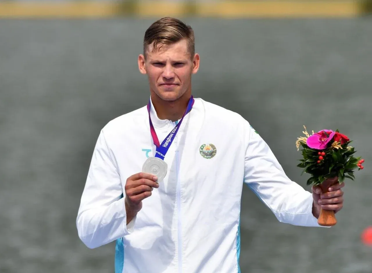 Uzbekistan athlete wins his second silver at the Asian Games