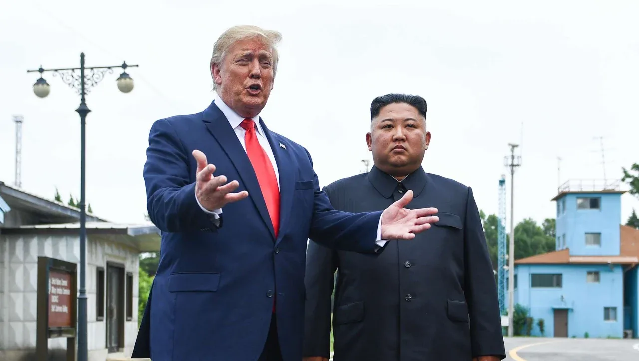 “Ким Чен Ин — менинг дўстим”: Трамп КХДР ва Эрон ядро қуроли ҳақидаги саволга жавоб берди