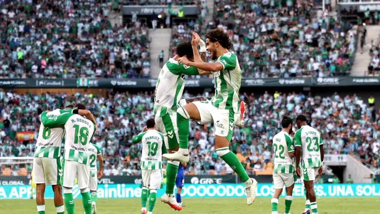 Betis klettert in La Liga auf Platz 3, Villarreal zeigt Comeback-Qualitäten in Malaga