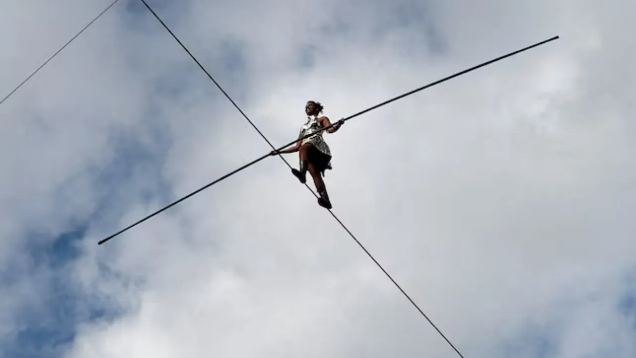 French tightrope walker walks on a 400-meter rope at a height of 186 meters