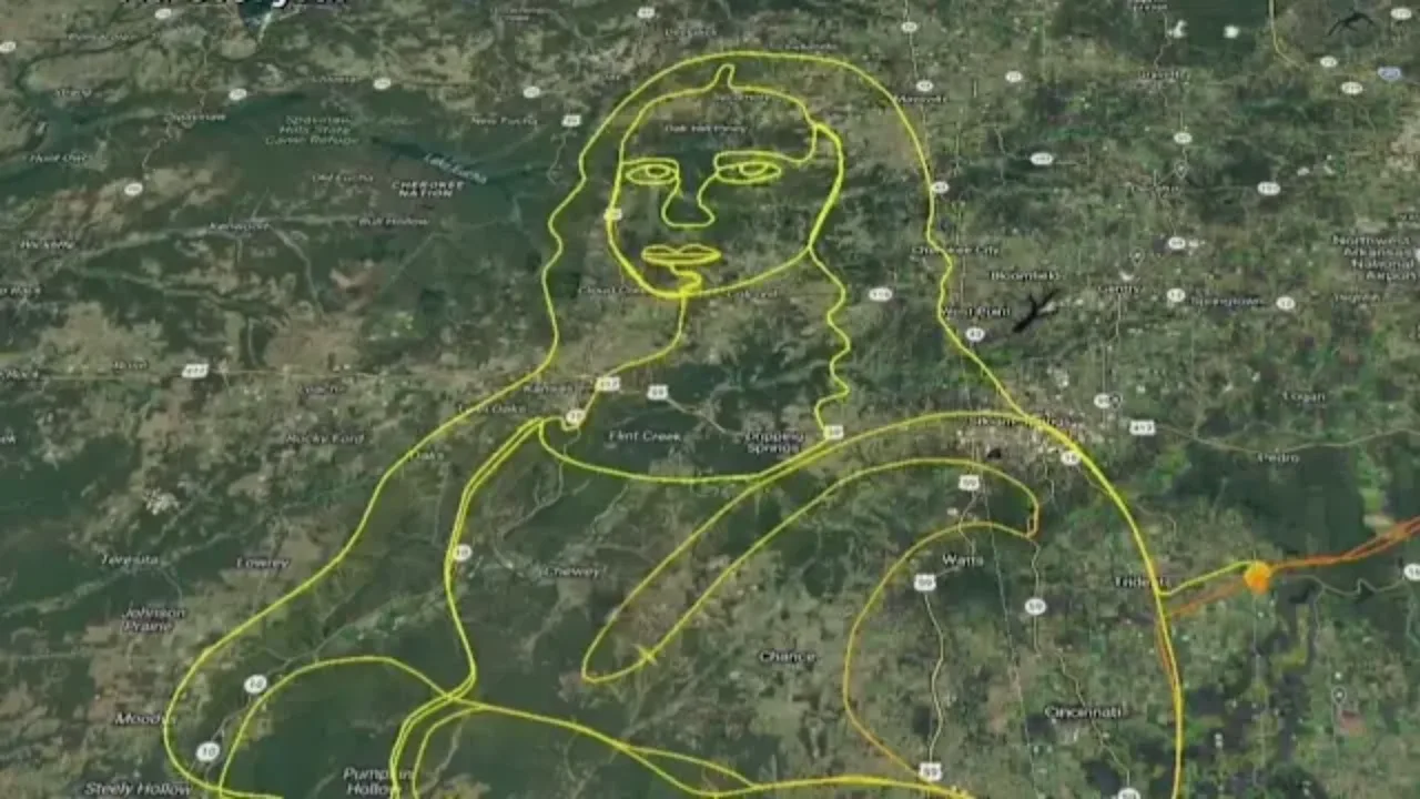 Pilot draws Mona Lisa in the sky during a three-hour flight