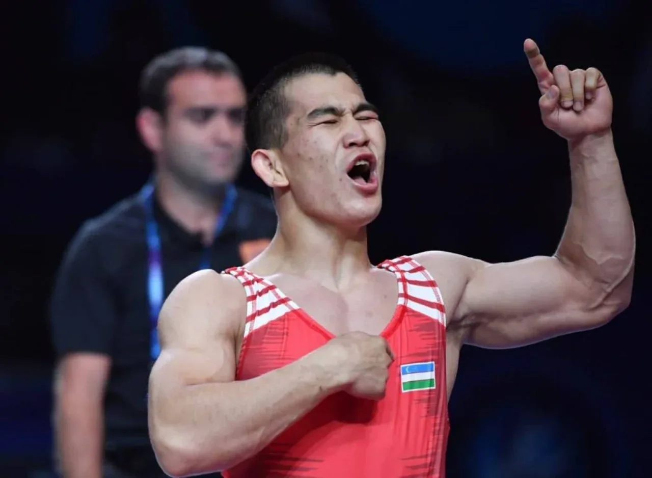 Jalgasbay Berdimuratov wins the bronze medal with a 9:1 score