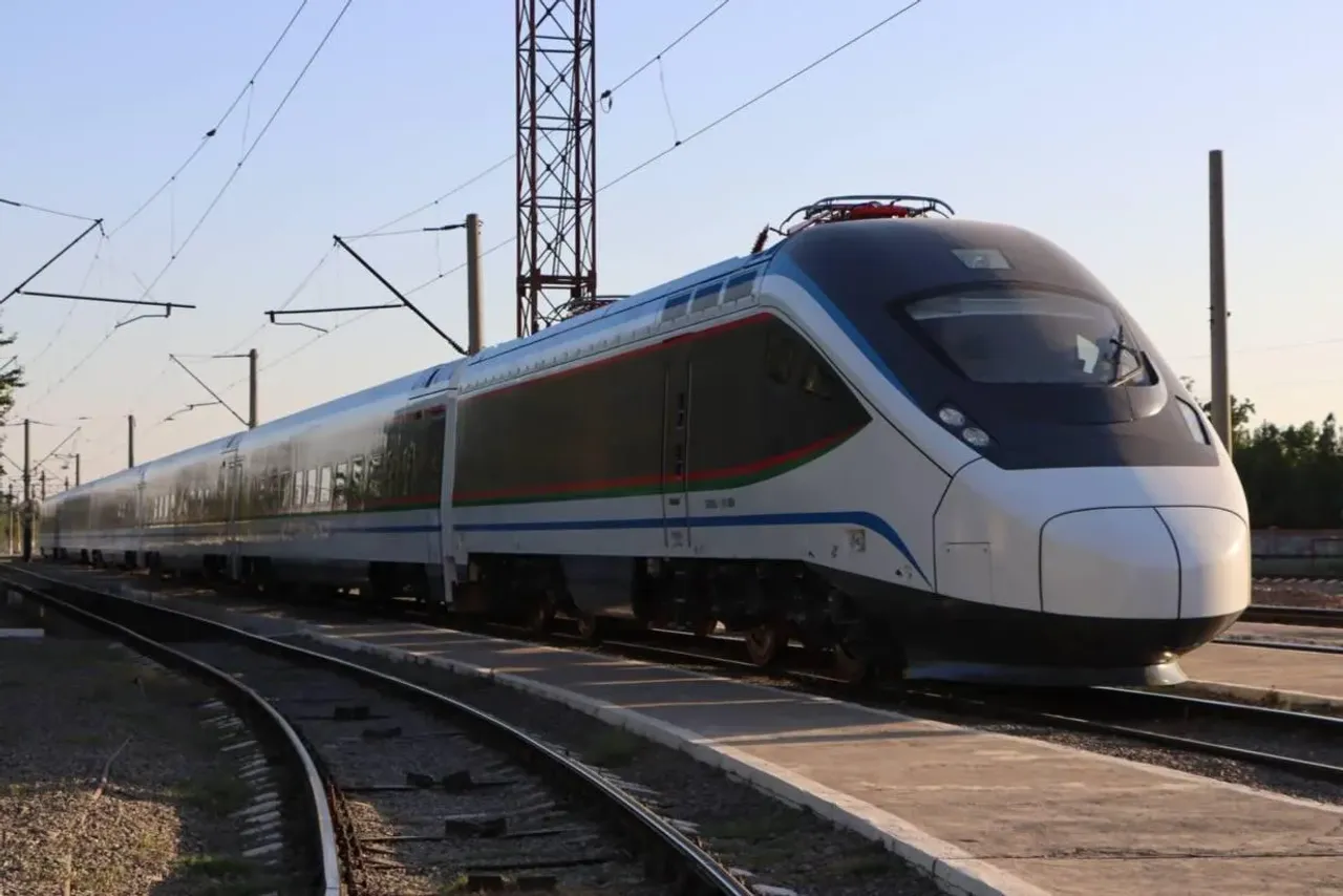 Xiva, Buxoro va Toshkent o‘rtasida zamonaviy elektropoyezdlar qatnovi yo‘lga qo‘yilmoqda