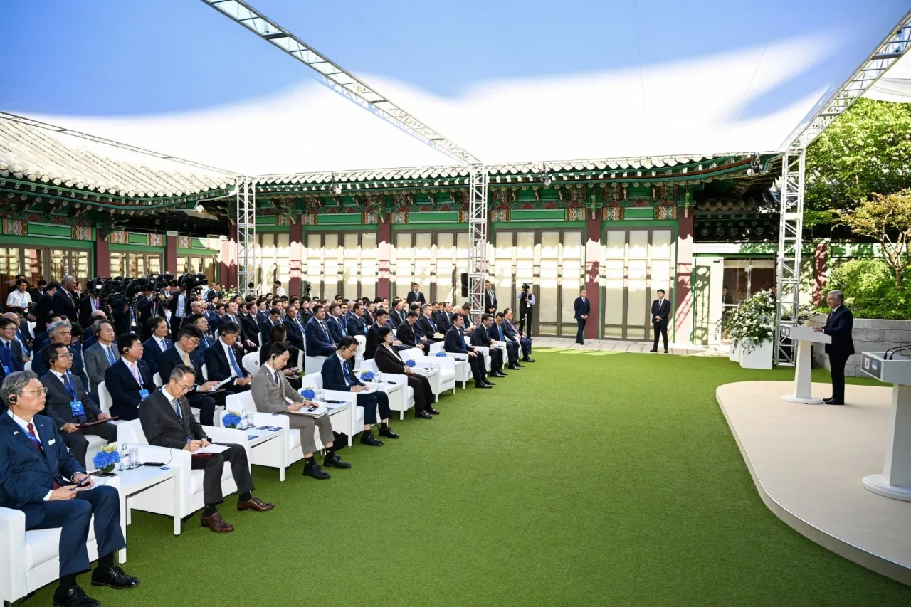 Shavkat Mirziyoyev va Janubiy Koreya Bosh vaziri 300 nafar gigant biznes vakillarini to‘pladi
