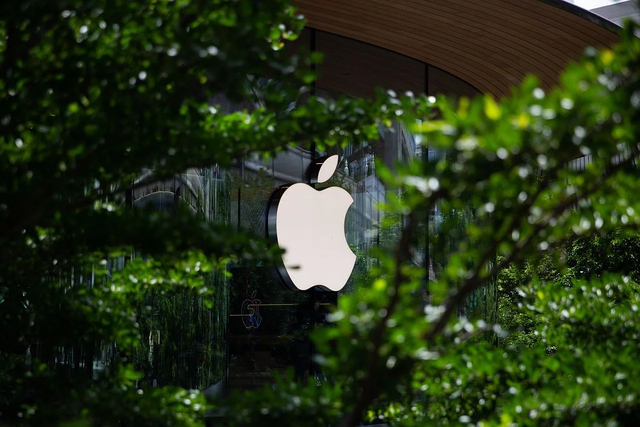 Apple doʻkonlari meʼmori sunʼiy intellekt orqali xarid qilishga shubha bilan qarayapti