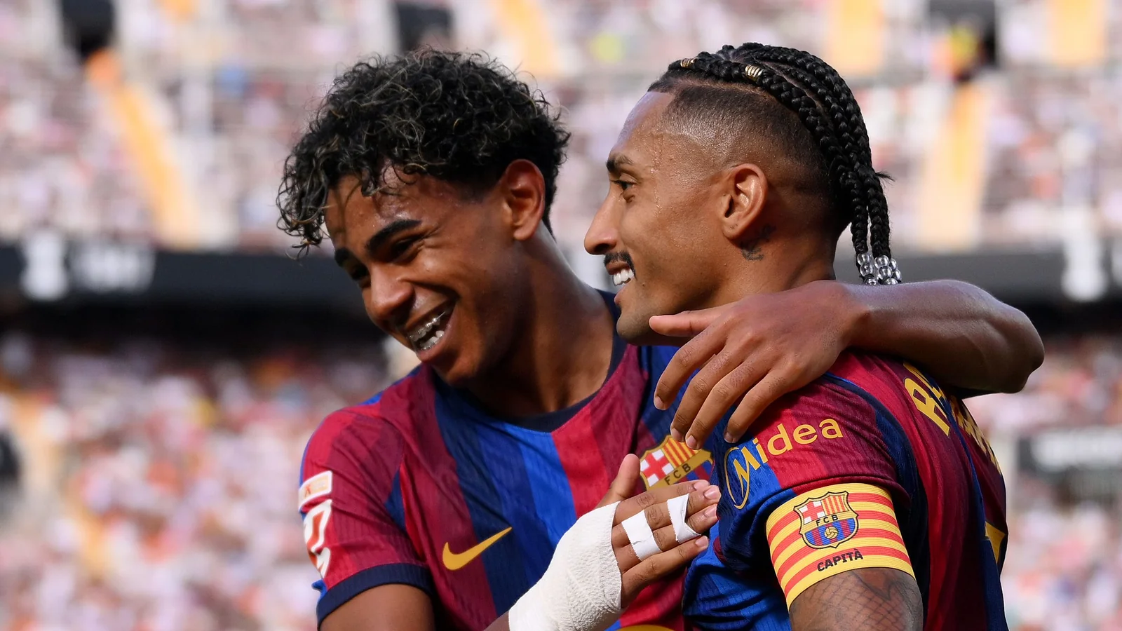 El FC Barcelona golea al Valencia y se consolida como líder de LaLiga