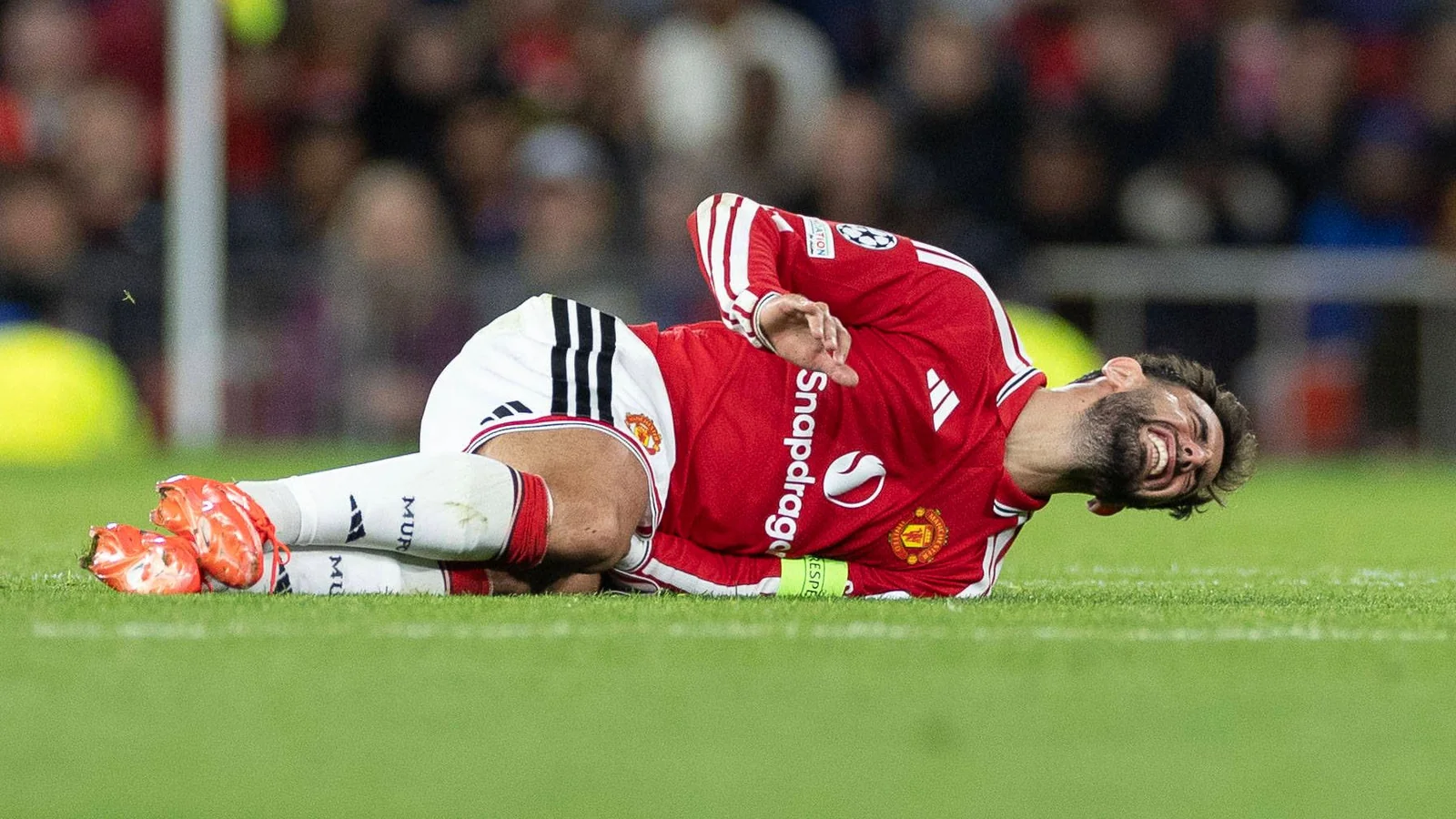 Bruno Fernandes prepares for Manchester derby amid injury concerns