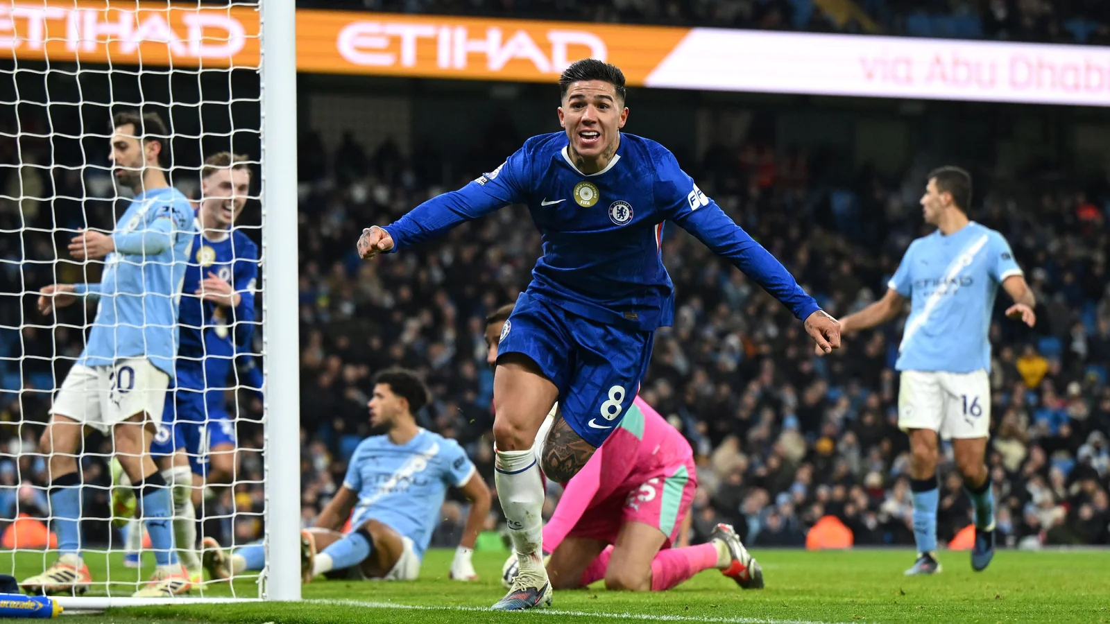 Chelsi va Manchester Siti transferlari 350 million funtdan oshdi
