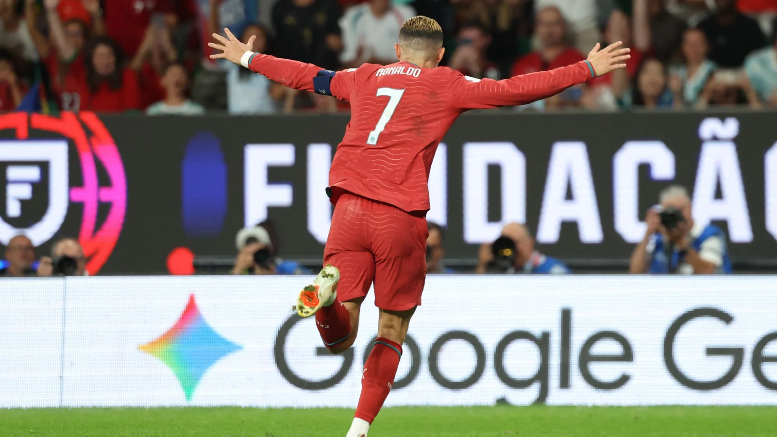 Portugal besiegt Wales in einem Spiel, in dem Cristiano Ronaldo ein Tor aberkannt wurde