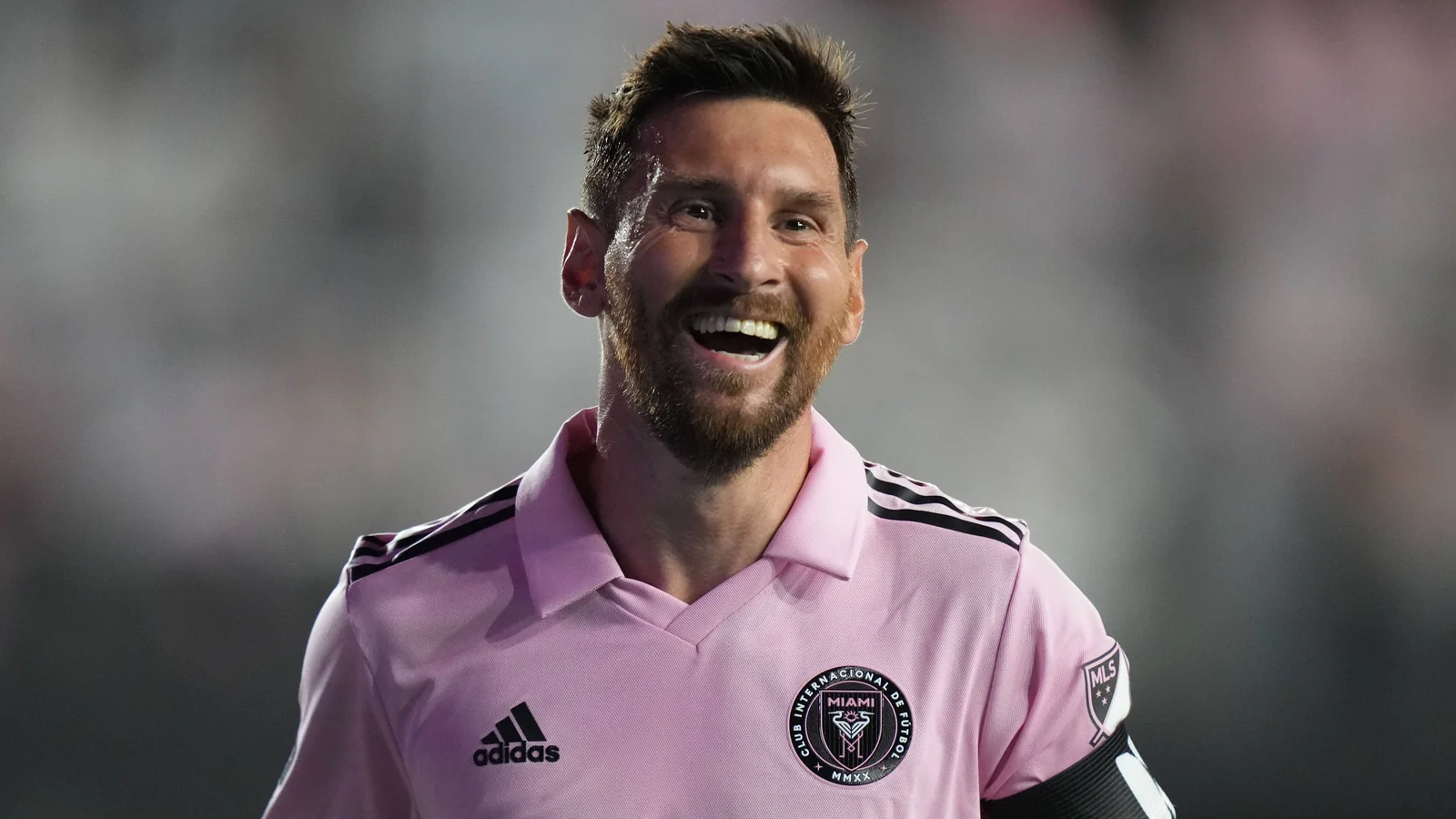 Lionel Messi Ispaniyaning CD Eldense klubini sotib olmoqda