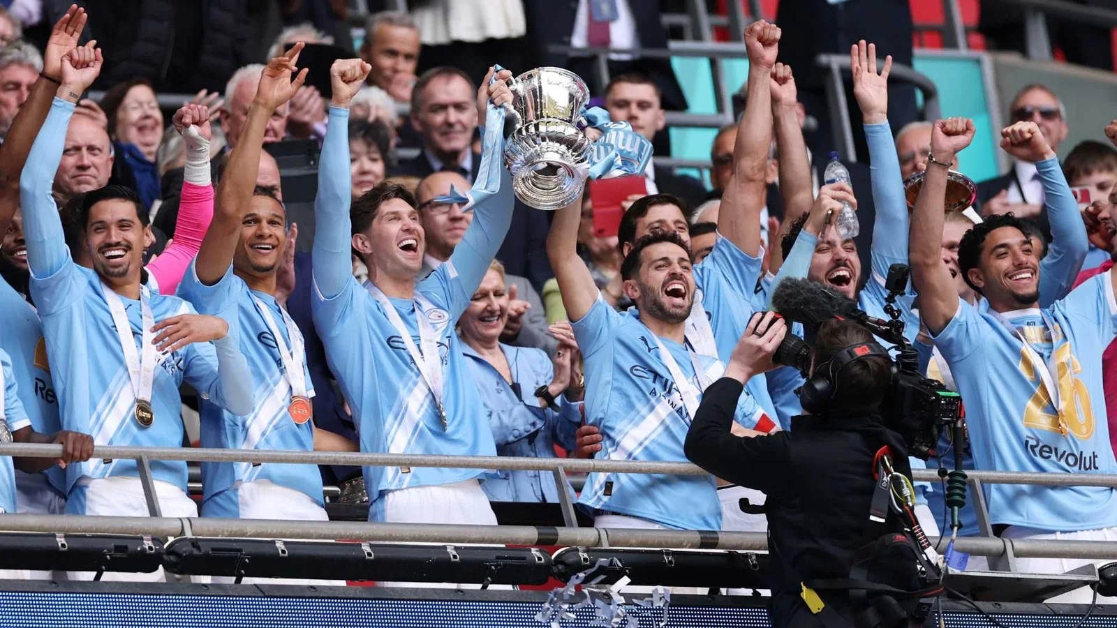 Manchester City declarado culpable de 115 infracciones financieras