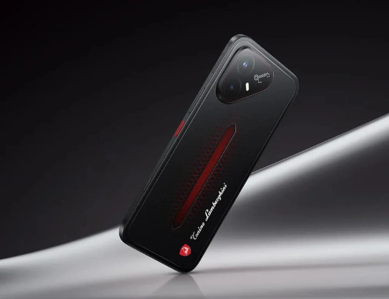 Tecno Pova 8 Pro 5G smartfonining maxsus Lamborghini versiyasi namoyish etildi