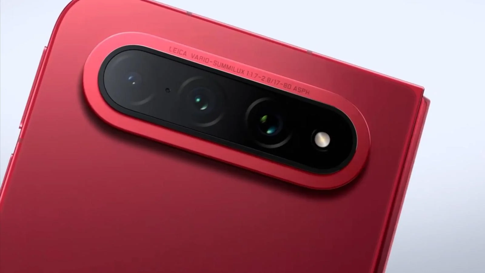 Компания Xiaomi представила новый складной смартфон Xiaomi 18 Фолд