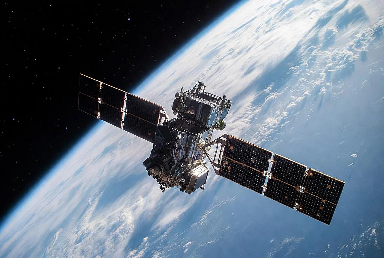 Хитойда 1080 та сунъий йўлдошдан иборат орбитал суперкомпьютер лойиҳа қилинди