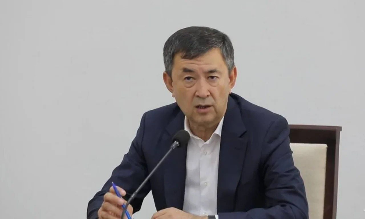 «Говори так, чтобы у тебя мед с губ капал, а не задирайся»: Эркинжон Турдимов жестко раскритиковал чиновников Сырдарьи