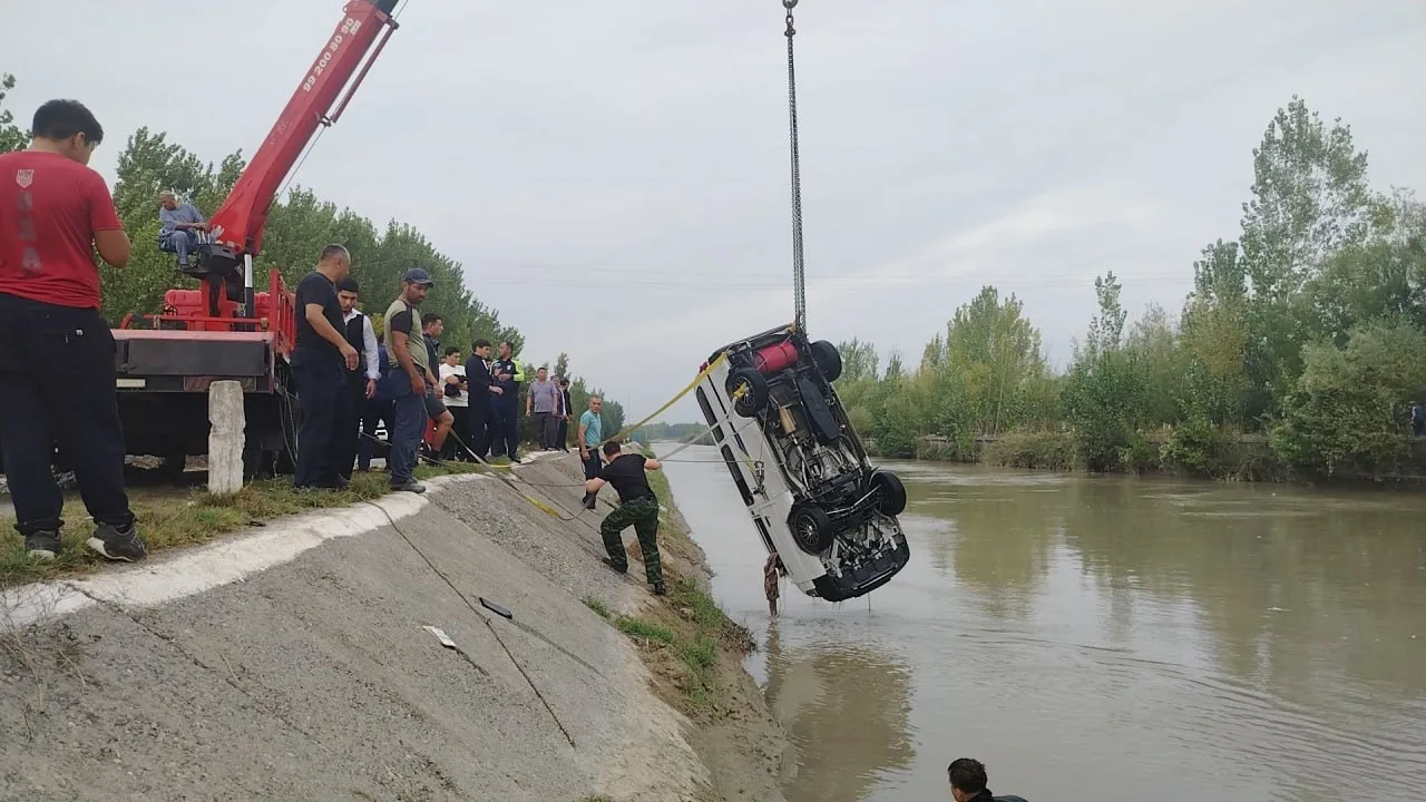 In Fergana, a «Damas» car drove into a canal