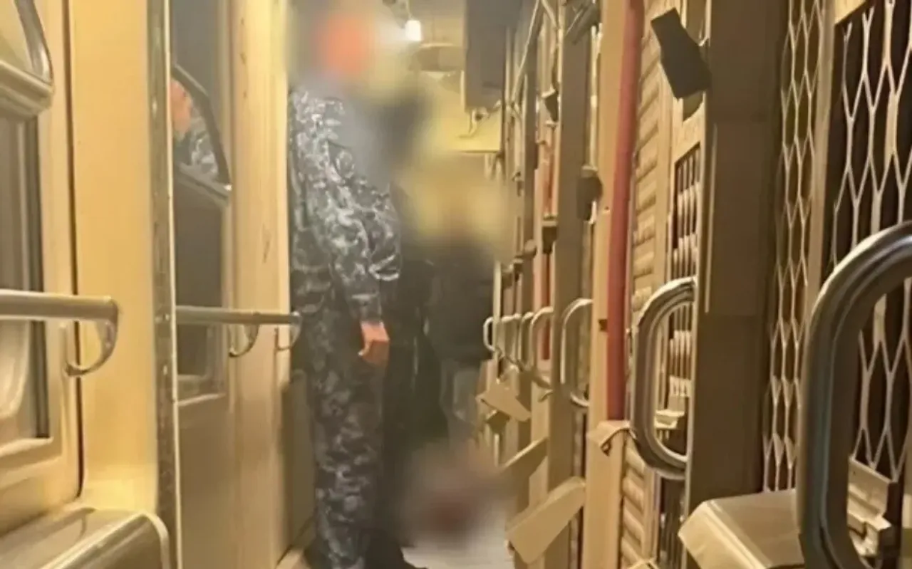 Un agent est mort dans un wagon de train transportant des prisonniers