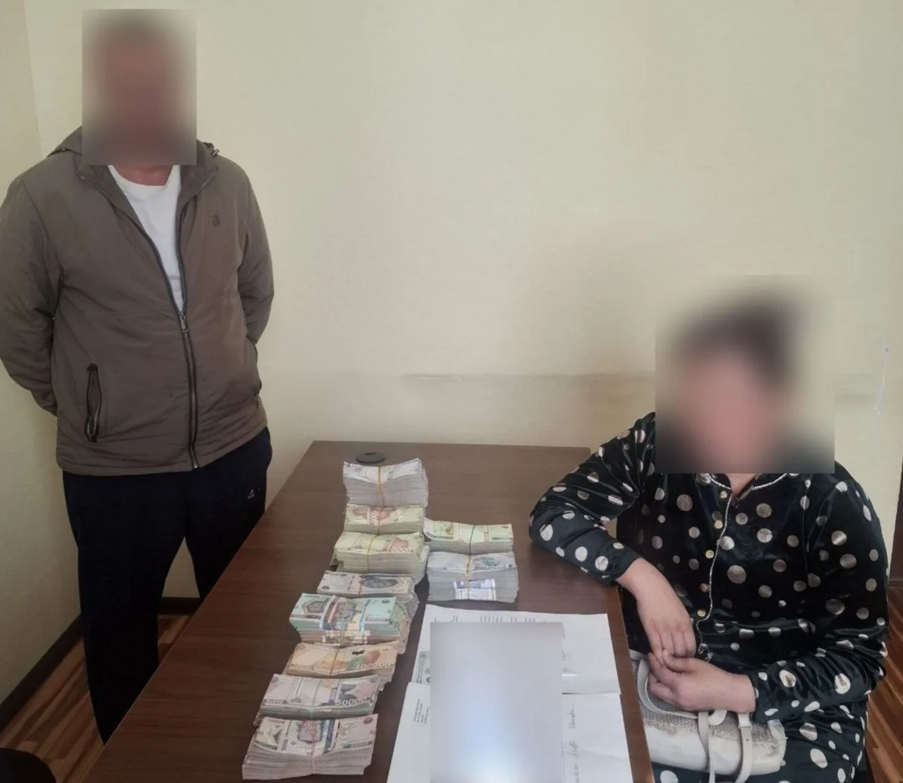 В Багате отец выплатил 100 млн сумов алиментов авансом для выезда за границу