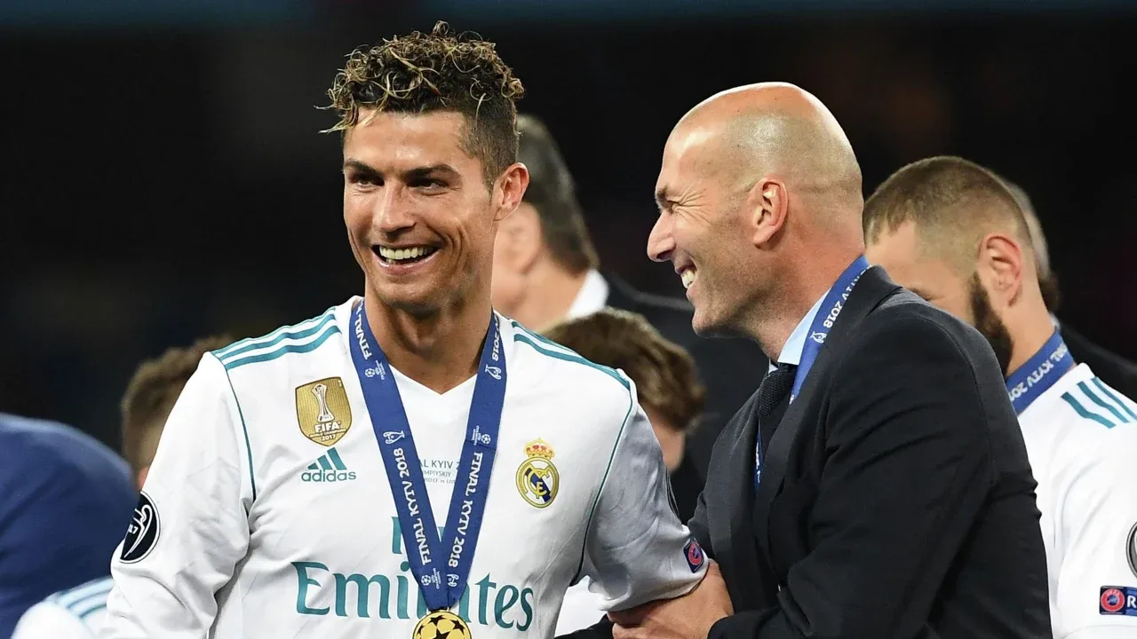 «Unga hurmat ila bosh egamiz»: Zidan milliy jamoadan ketgan Ronaldu haqida gapirdi