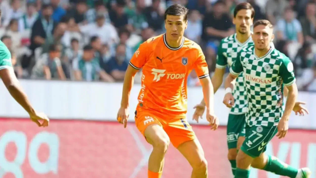 Did Eldor Shomurodov miss his chance in the race with Osimhen and Salah?