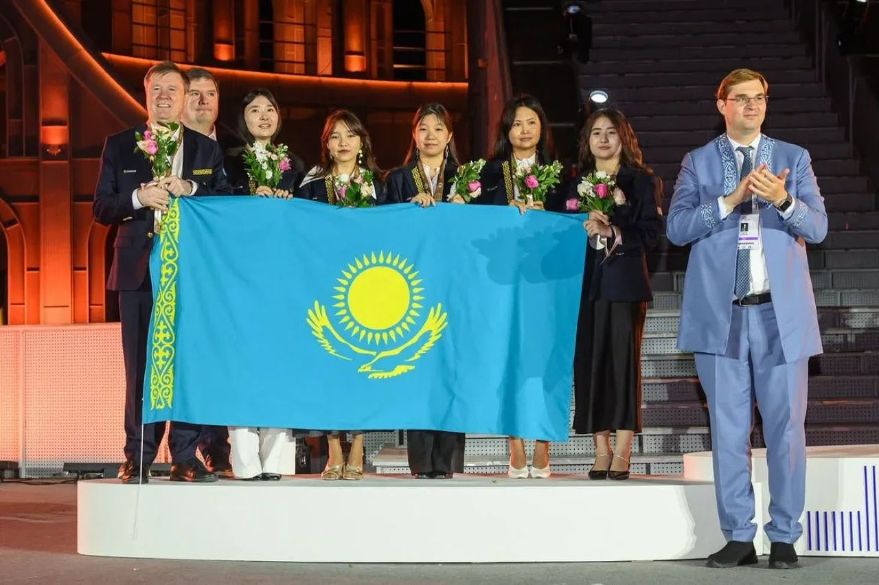 Pourquoi les joueuses d'échecs kazakhes médaillées d'argent à Samarcande sont-elles privées de récompenses ?