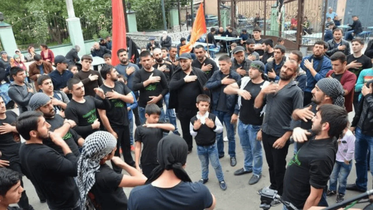 Bokuda maktablardagi ro‘mol taqiqi ortidan norozilik namoyishlari davom etmoqda