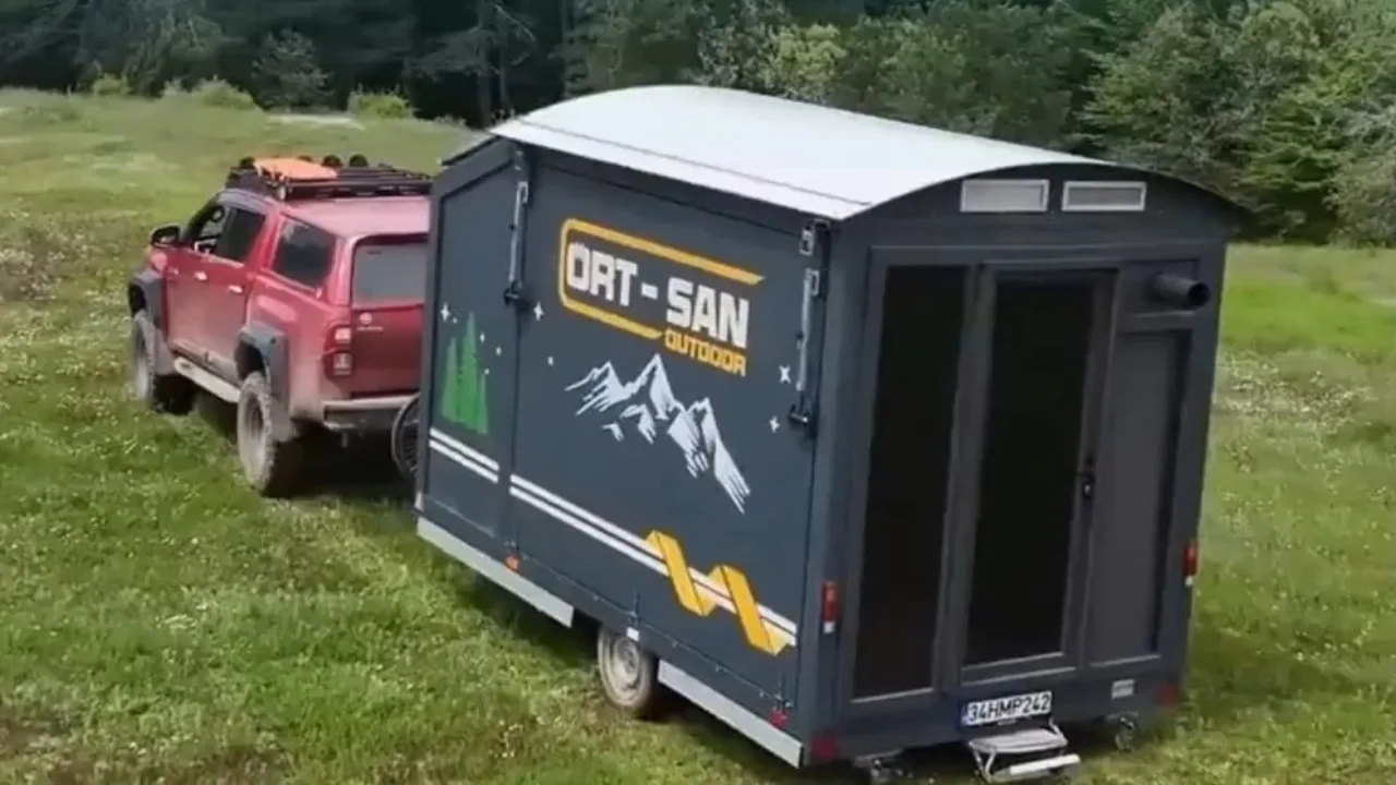 Mobile homes that transform from a regular trailer into a house are on sale in Turkey
