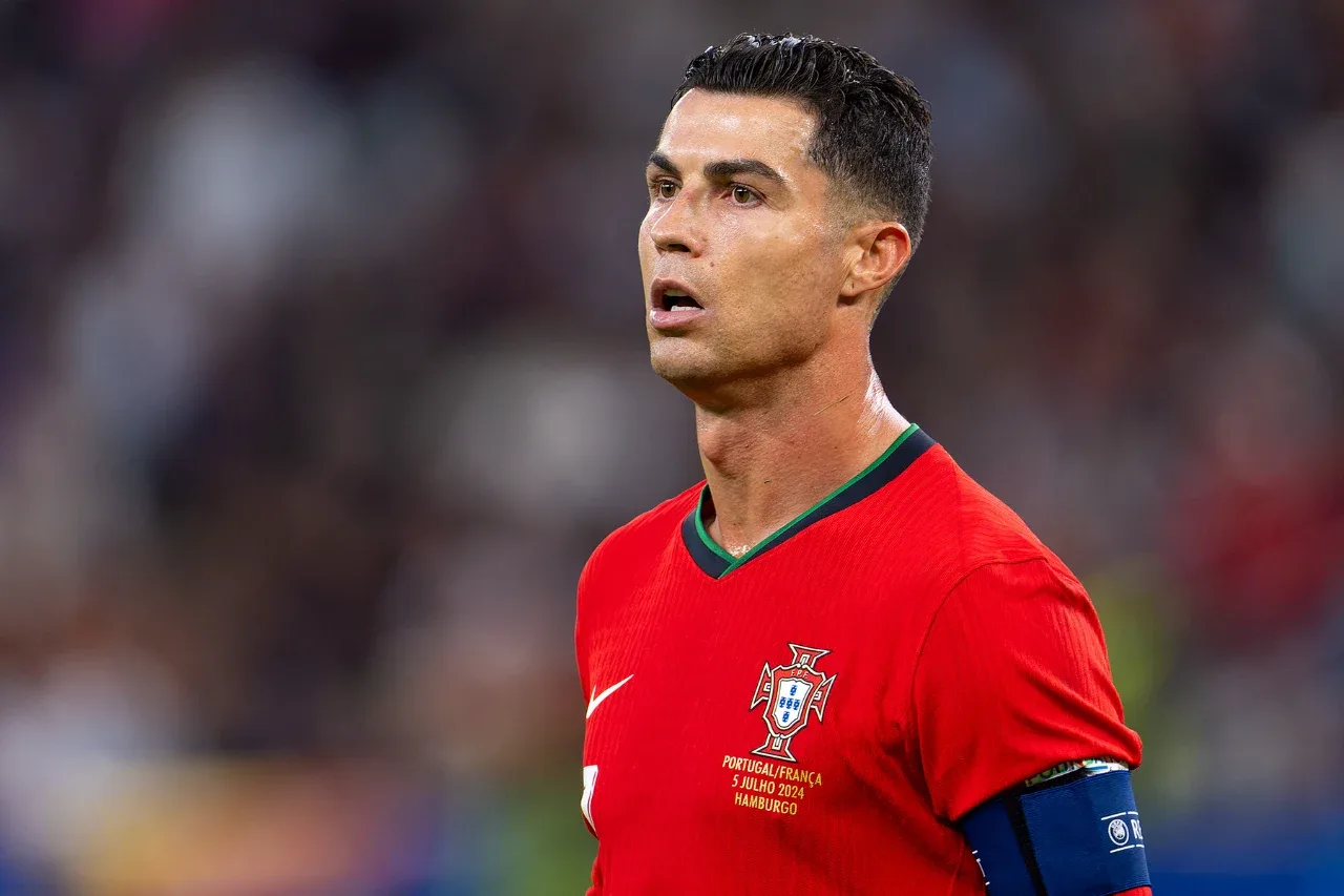 Millions supported, but teammates didn't react to Ronaldo's sensational post