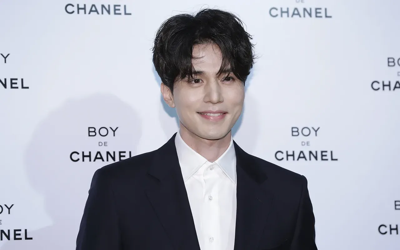 "Tale of the Nine Tailed" star Lee Dong-wook is 44: why hasn't the actor started a family yet?