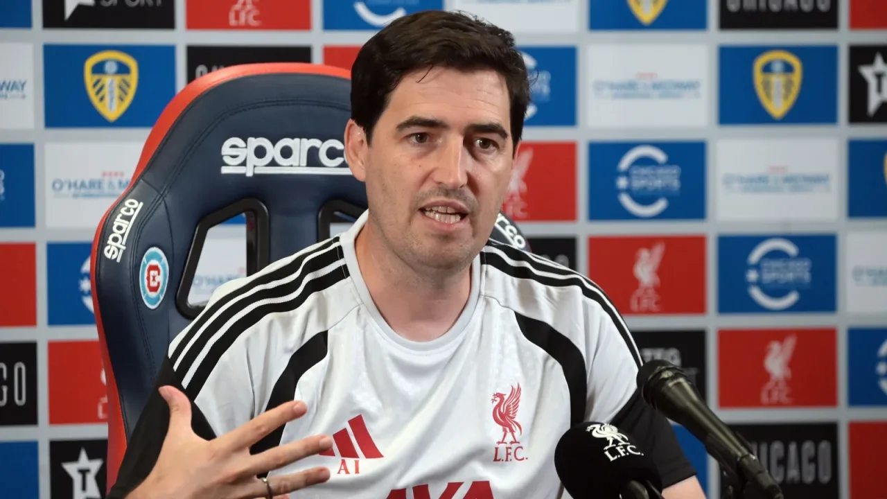 Iraola explique les raisons de la lourde défaite contre Manchester City