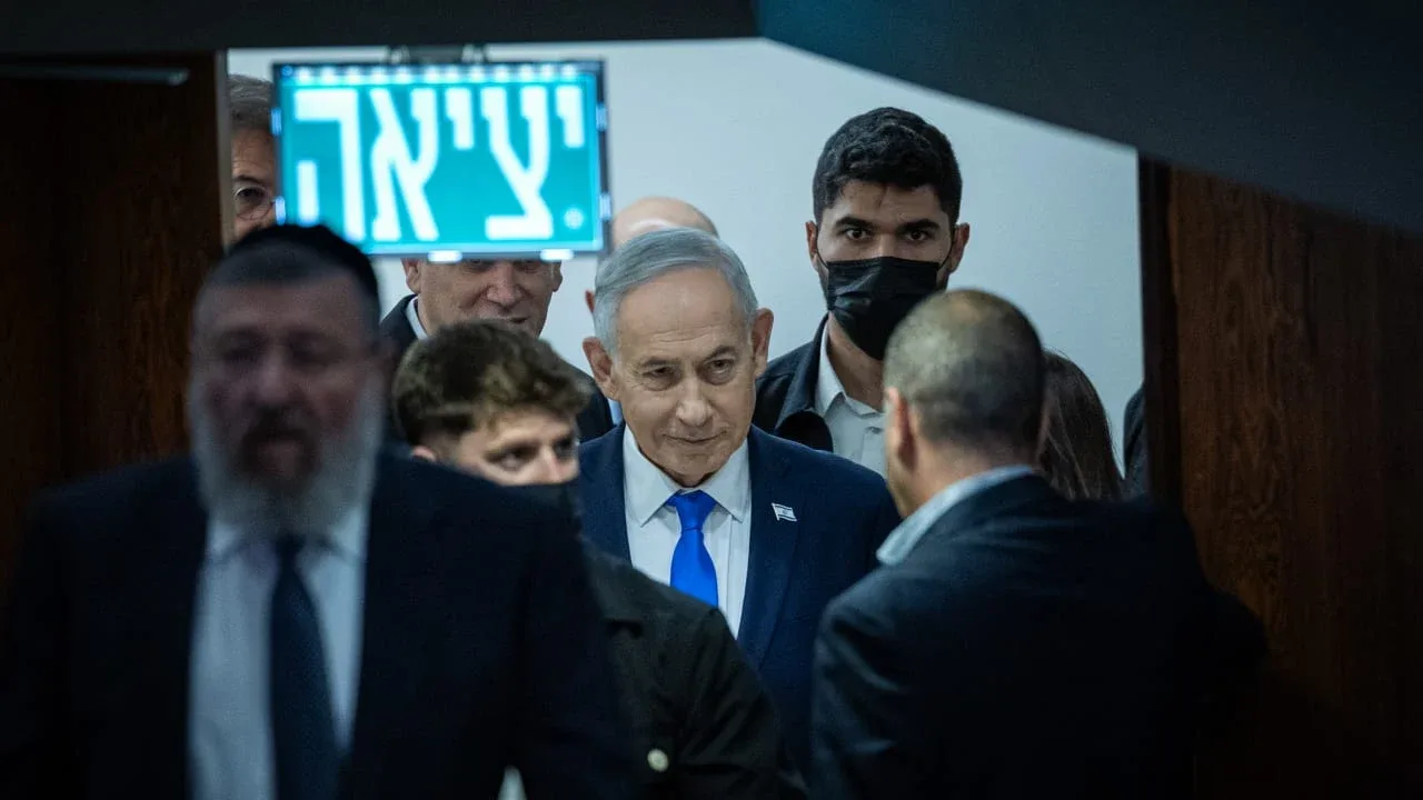 A Test of Fate on October 27: How Will the Race Between Netanyahu and General Eisenkot End?