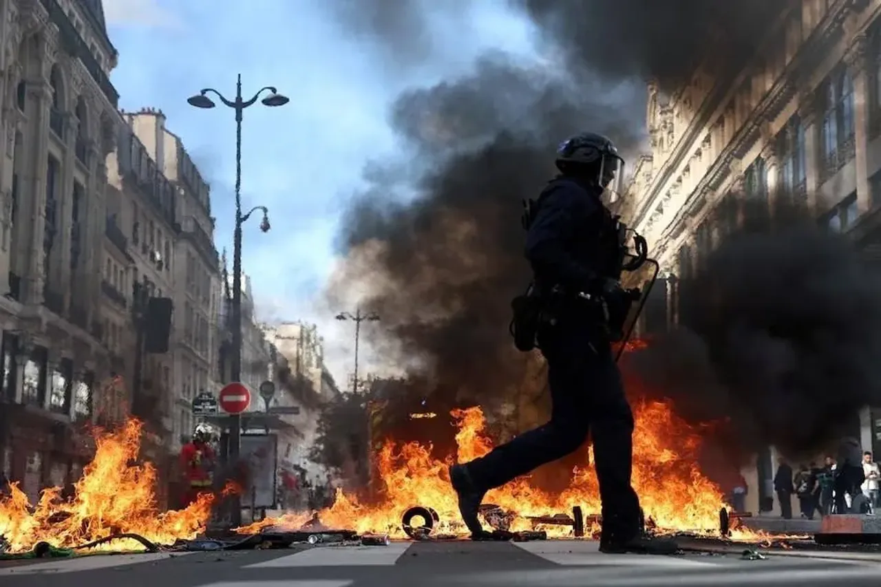 Price and fuel crisis rocks Paris and Marseille