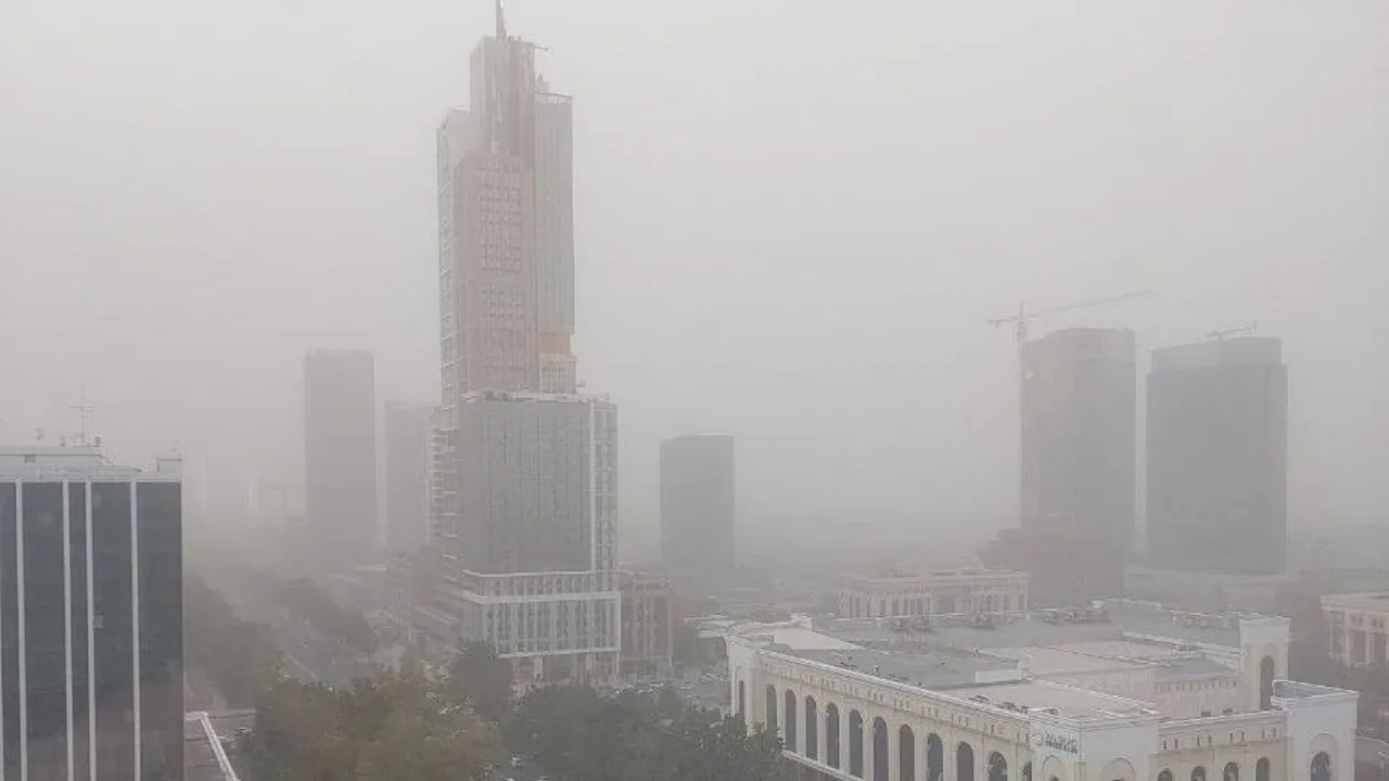 Why is Tashkent's air becoming polluted and when will the dust settle?