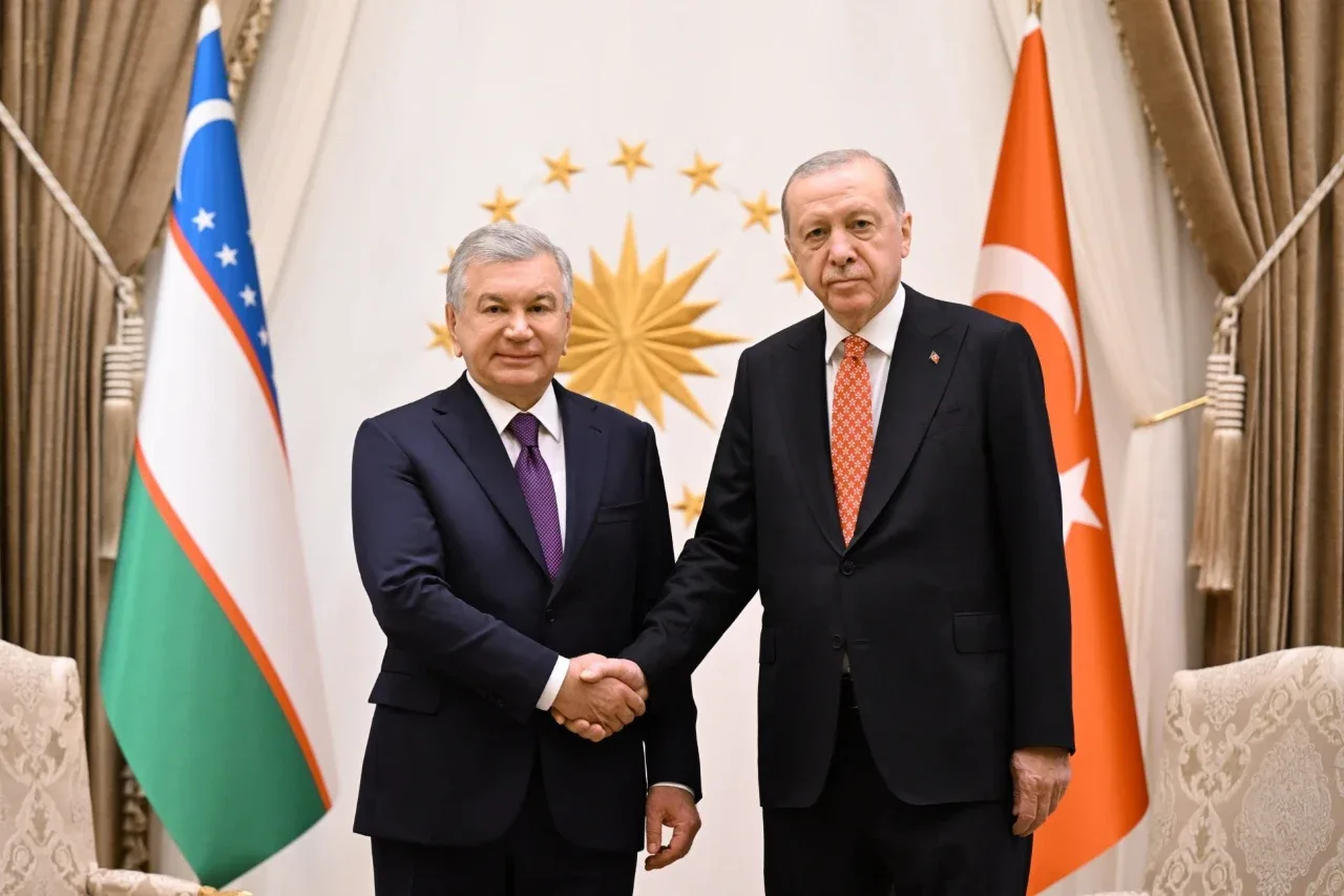 Yangi imkoniyatlar: O‘zbekiston va Turkiya yetakchilari yuqori darajadagi kengash ta’sis etmoqda
