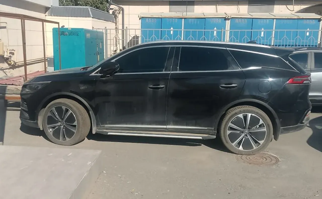 “BYD” автомашинаси сотиш мақсадида аукционга чиқарилди
