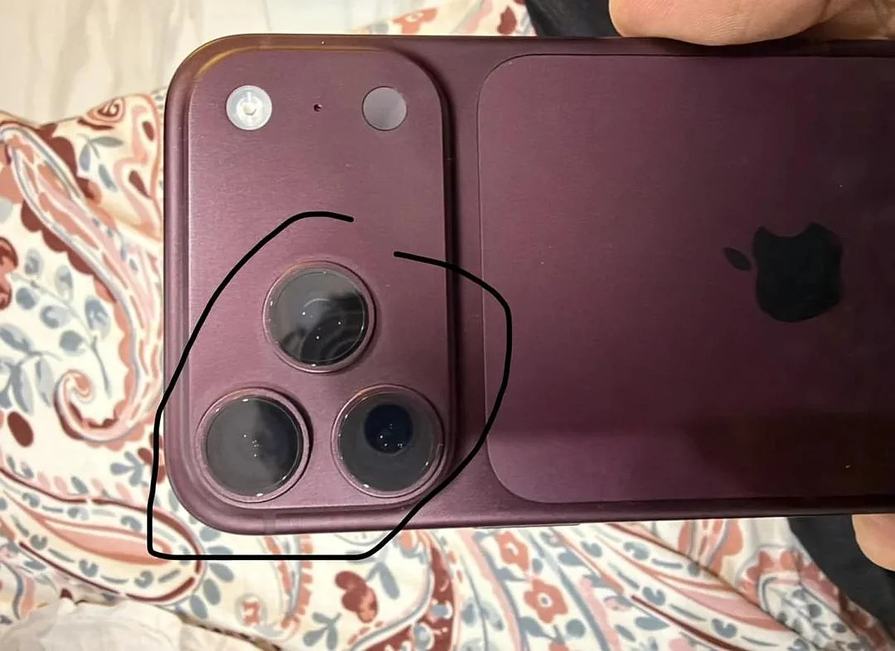 iPhone 18 Pro egalari korpus rangi oʻzgarishidan shikoyat qilmoqda