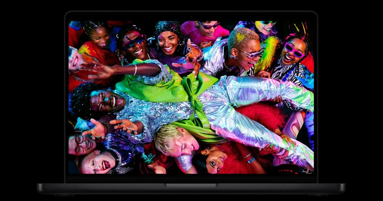 Kelgusi OLED ekranli MacBook Pro noutbuklari sezilarli darajada yengilroq boʻladi